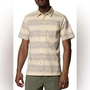 Columbia PFG Wild Cast Camp Shirt Men Large All Over Print NWT